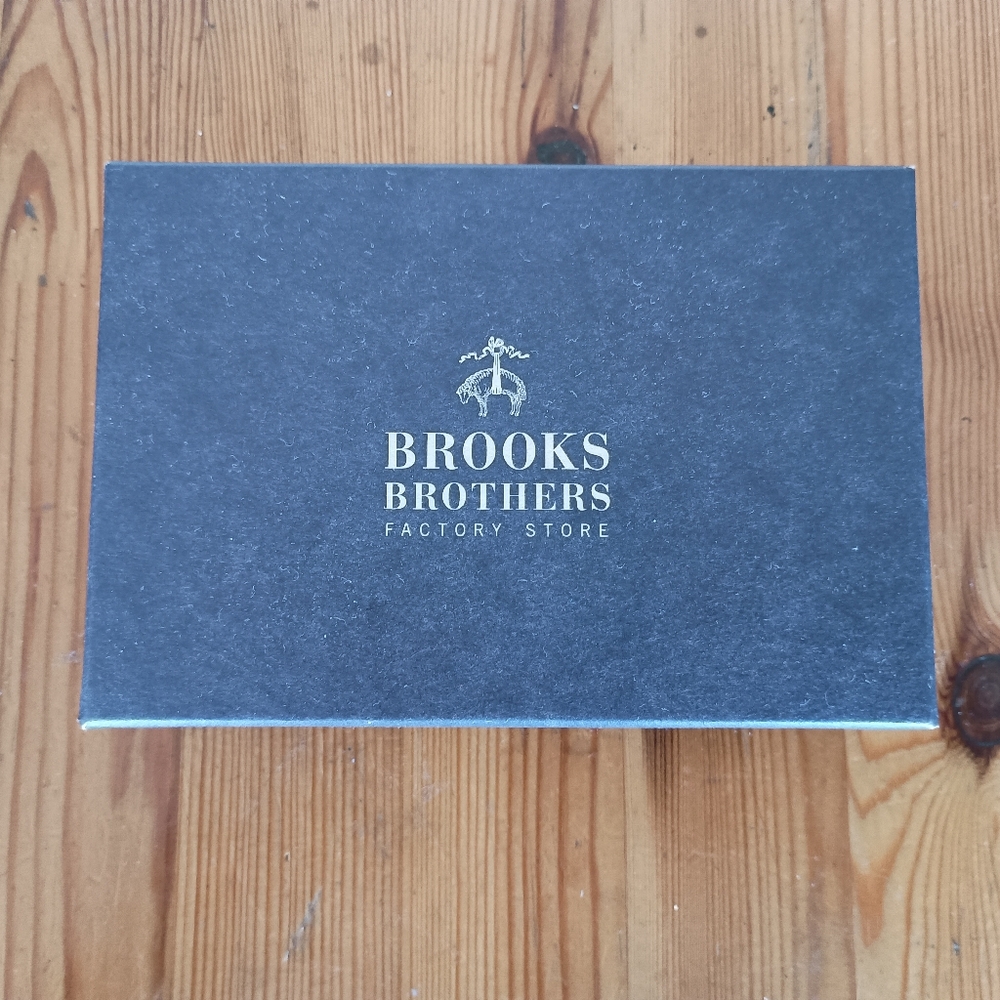 NIB Brooks Brothers Elegant Gold Tone, Crystal, and Pearl Earrings - Picture 5 of 7